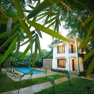 https://le-eden-resort.kerala-hotels.net